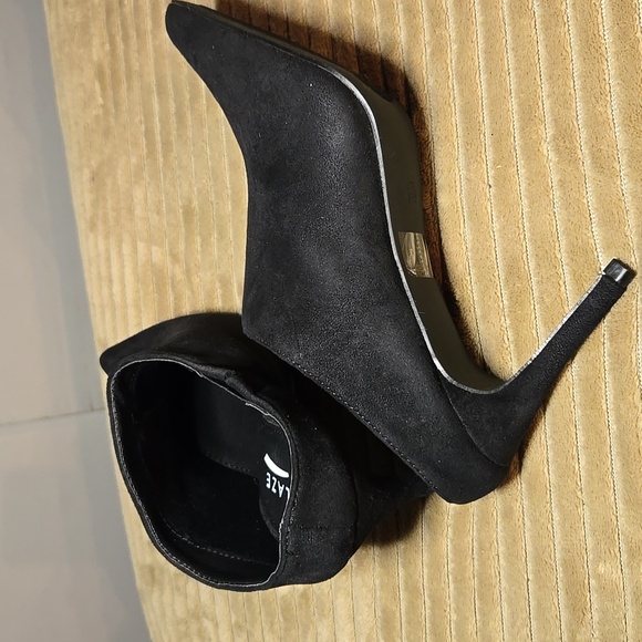 Black Heel Mules - Picture 6 of 9